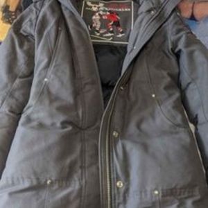 Womens Small Mooseknuckle